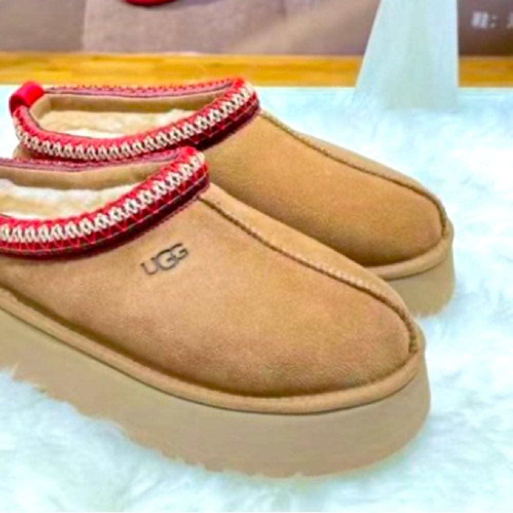 UGG Tazz Chestnut slippers, women’s size 9